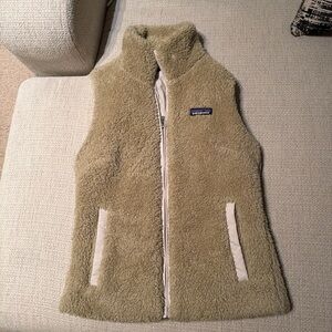 | Patagonia | vest. Size S